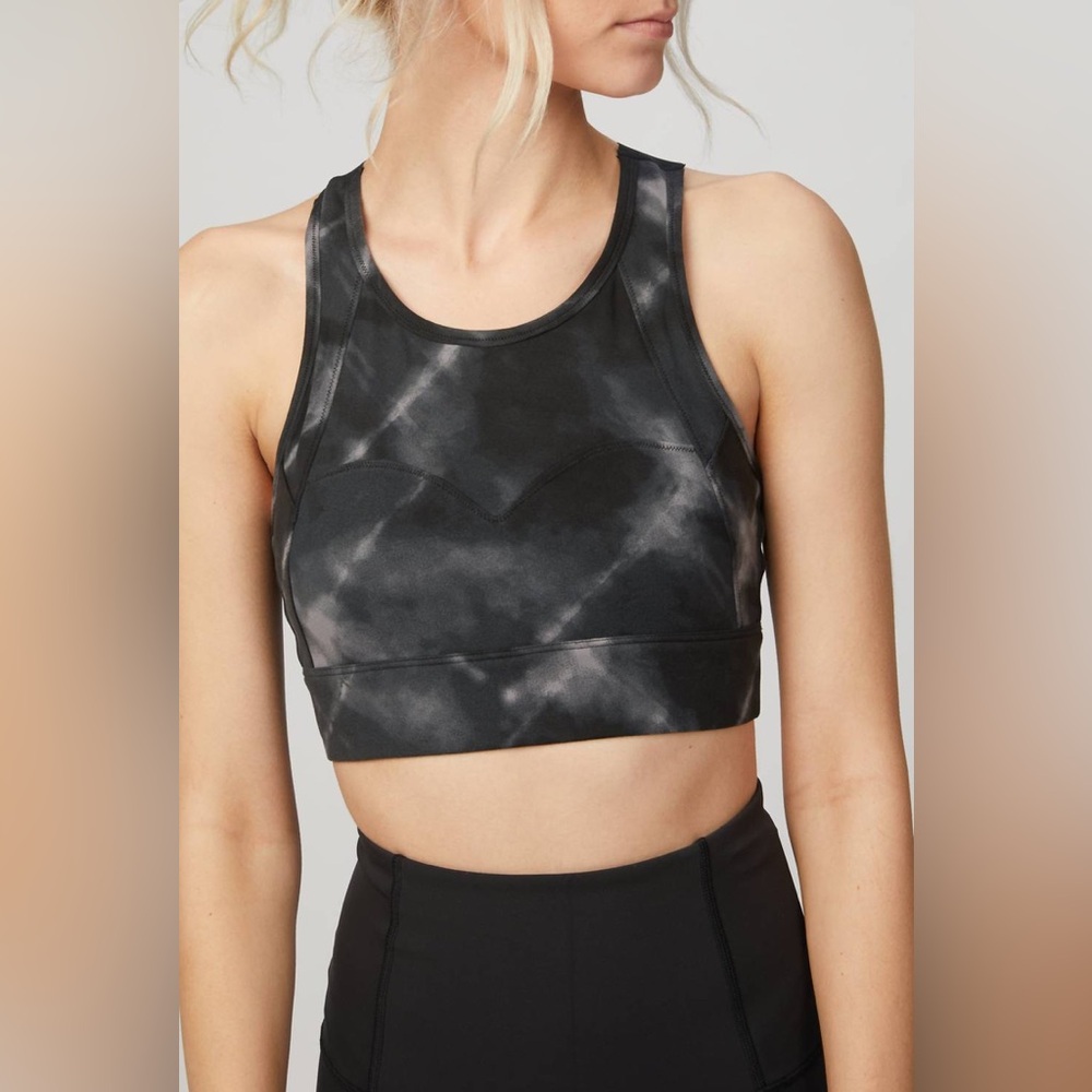 NWT. Varley Bassett Bra in black tie dye. Size XS